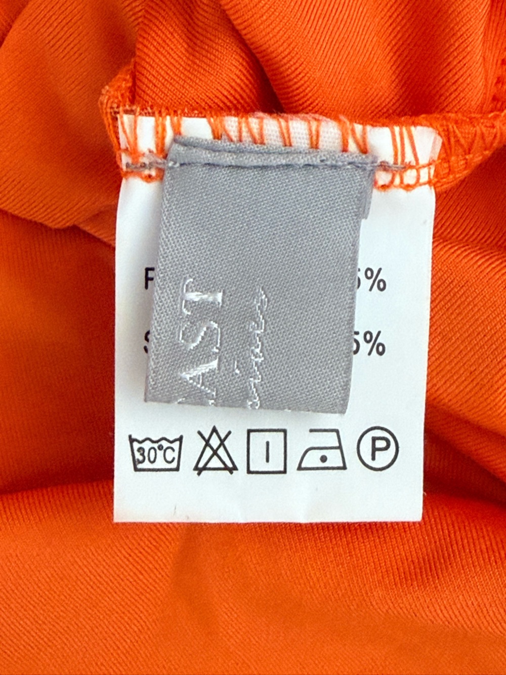 Outcast Clothing NWT Ombre Red Orange Cutout Ring Mini Dress Size S - Picture 6 of 7